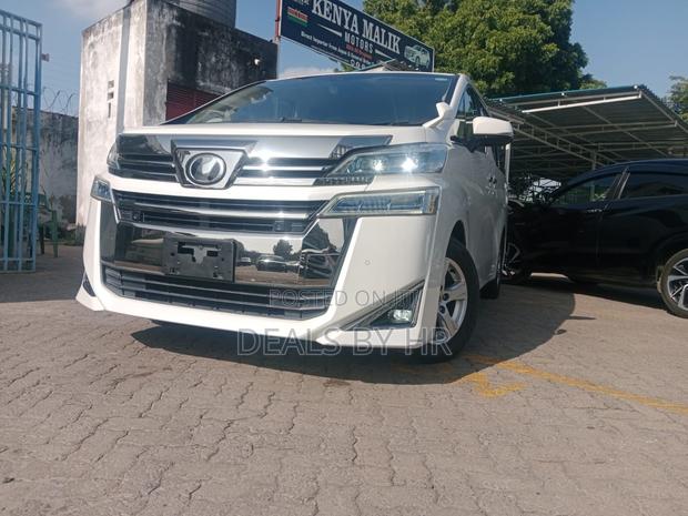 Toyota Vellfire 2.5 Z 2018 White