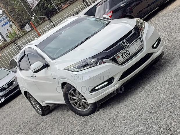 Honda Vezel 2017 White