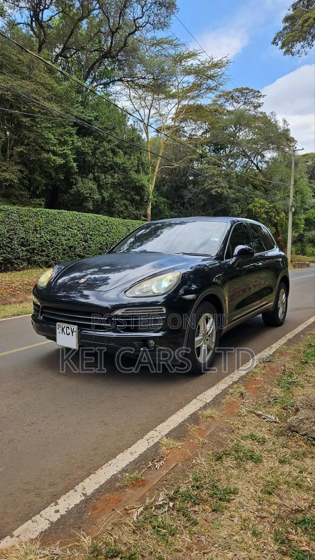 Porsche Cayenne 2011 Black