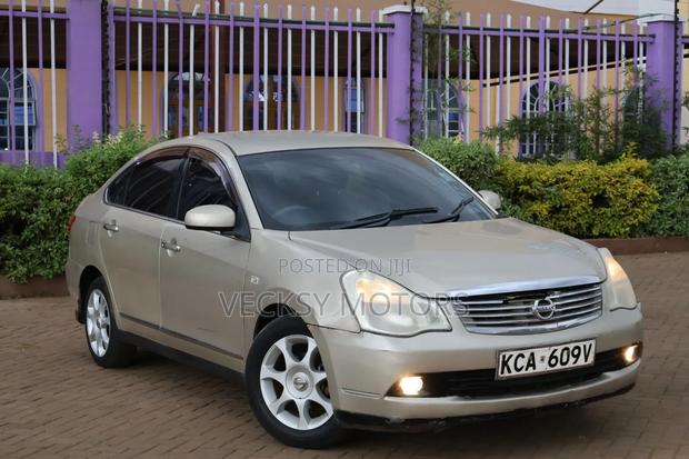 Nissan Bluebird 2007 Beige