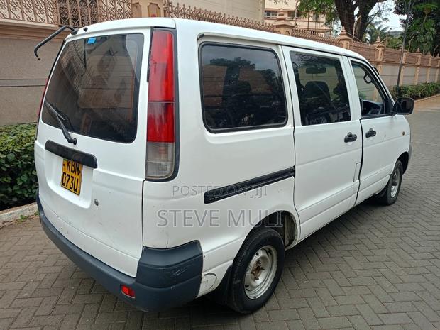 Toyota TownAce 2004 White