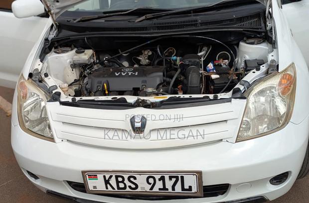Toyota IST 2006 White