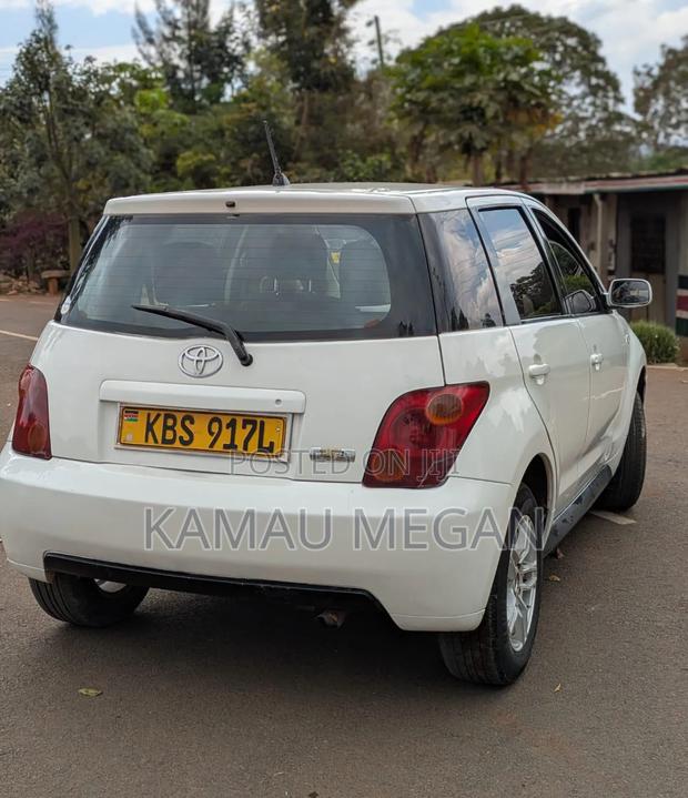 Toyota IST 2006 White