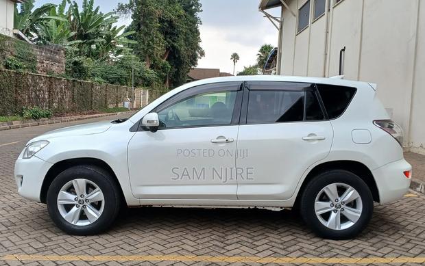 Toyota RAV4 2015 Pearl
