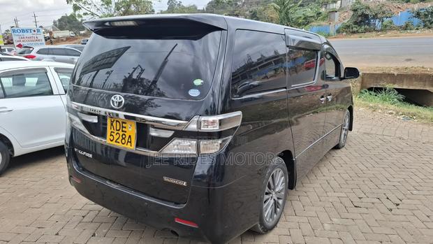 Toyota Vellfire Z Golden Eyes 2.4 FWD 7-Seater 2014 Black