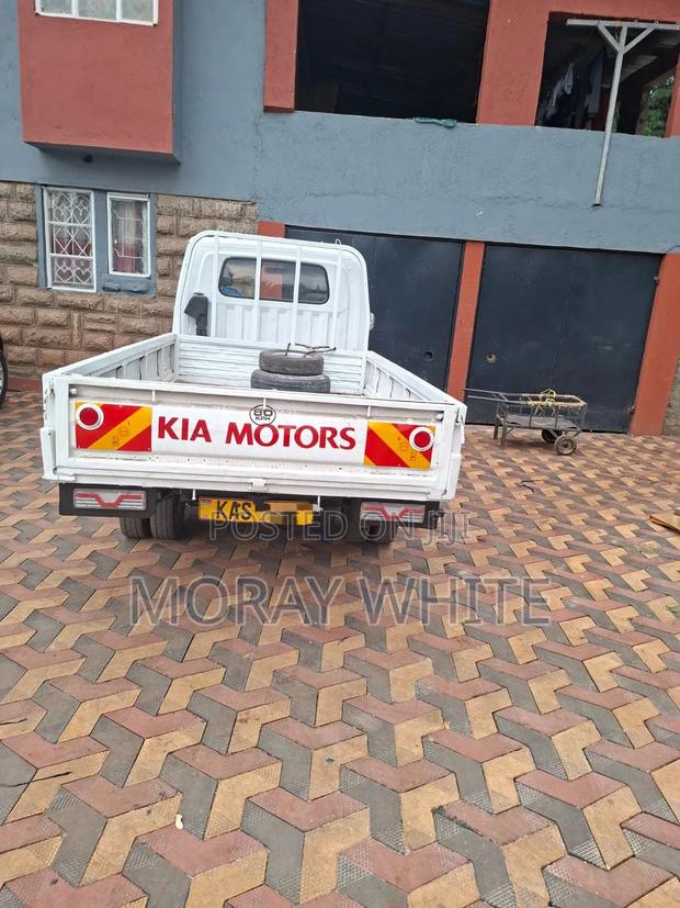 Kia K3000 2005 White