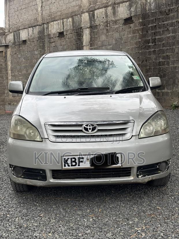 Toyota Ipsum 2003 Gray