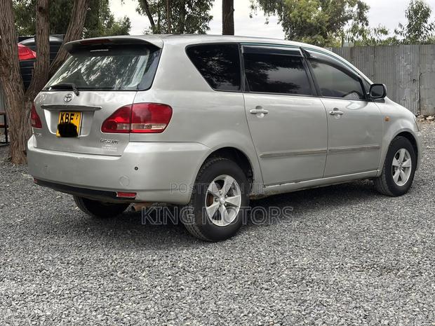 Toyota Ipsum 2003 Gray