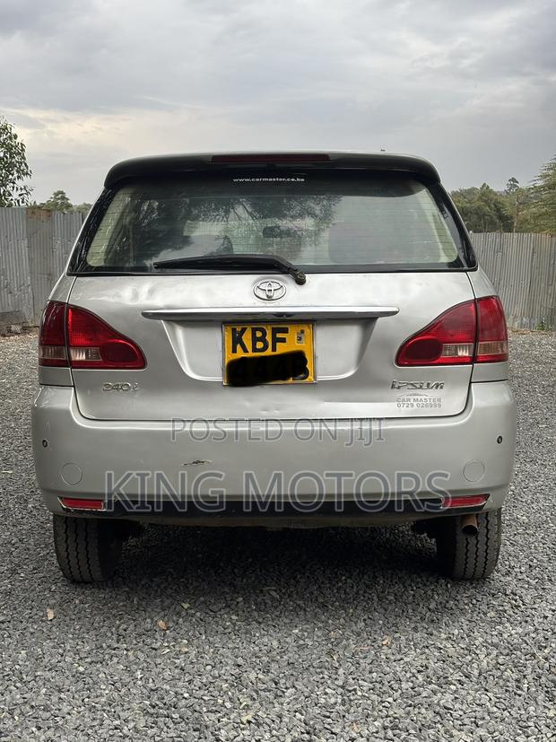 Toyota Ipsum 2003 Gray
