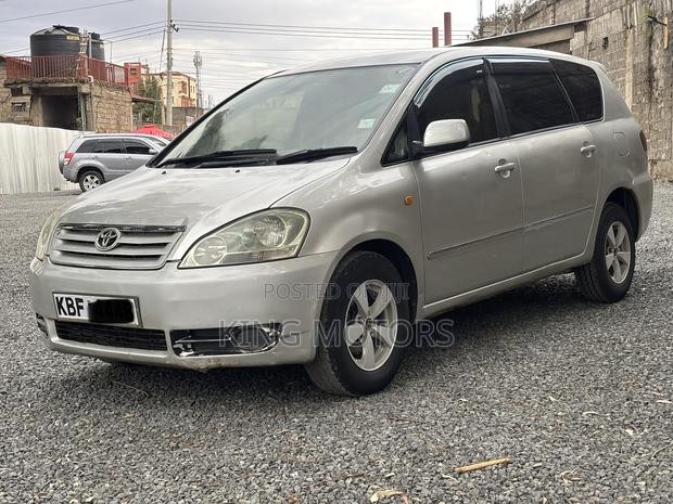 Toyota Ipsum 2003 Gray