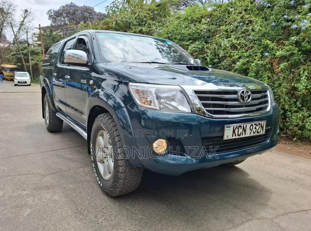 Toyota Hilux 2011 Green
