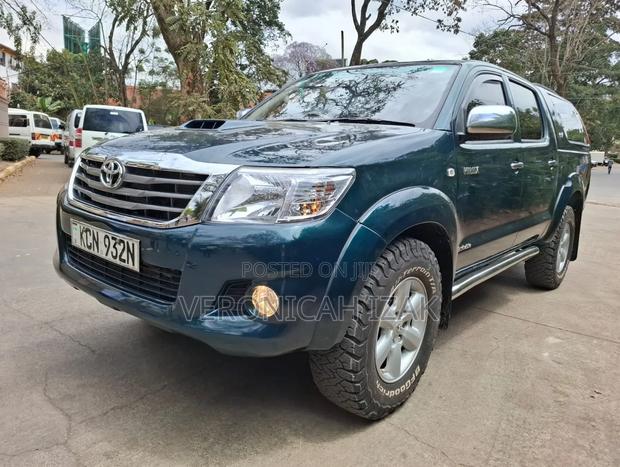 Toyota Hilux 2011 Green