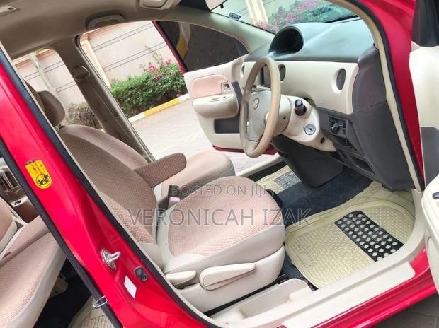 Toyota Sienta 2013 Red