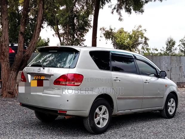 Toyota Ipsum 2003