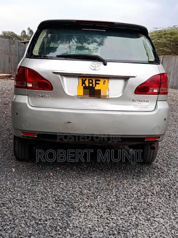 Toyota Ipsum 2003