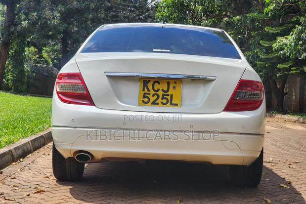 Mercedes-Benz C200 2010 White