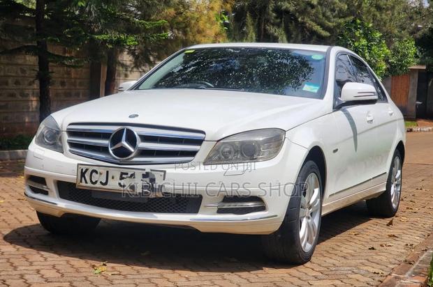 Mercedes-Benz C200 2010 White