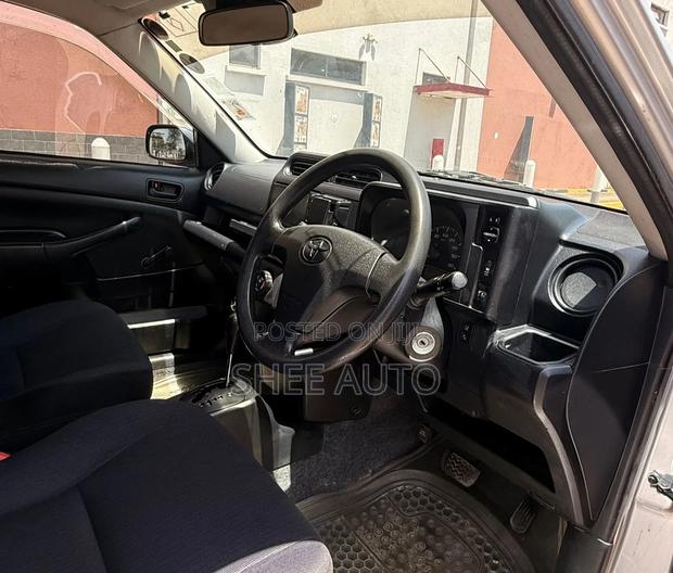 Toyota Probox 2016 Silver