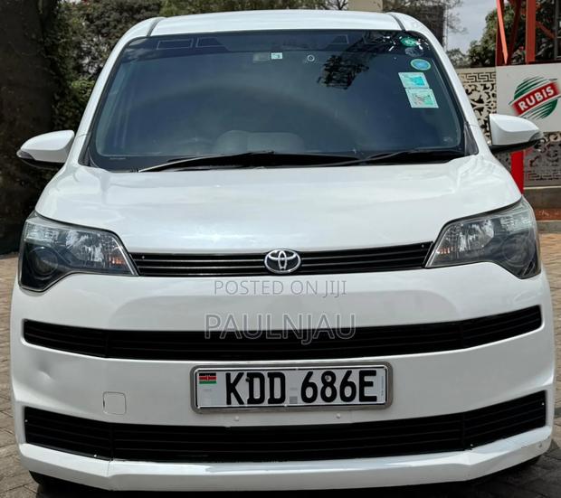 Toyota Spade 2014