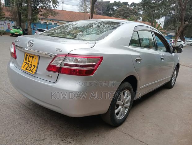 Toyota Premio 1.8 FWD 2013 Silver