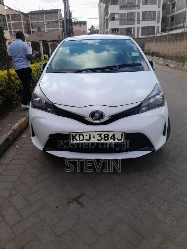Toyota Vitz 2015 White