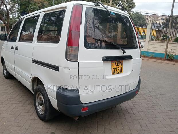 Toyota TownAce 2004 White