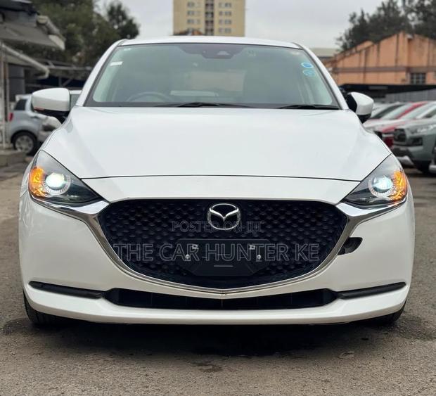 Mazda 2 2020 Pearl