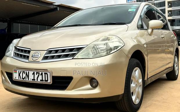 Nissan Tiida 2010