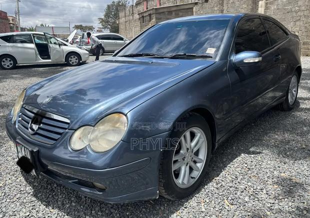 Mercedes-Benz C200 2000 Blue