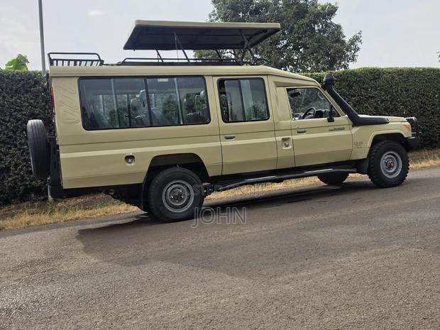 Toyota Land Cruiser 79 Series 2017 Brown