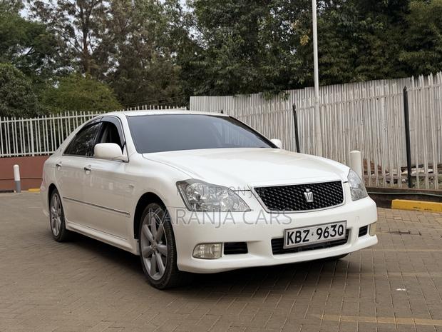 Toyota Crown 2007 White