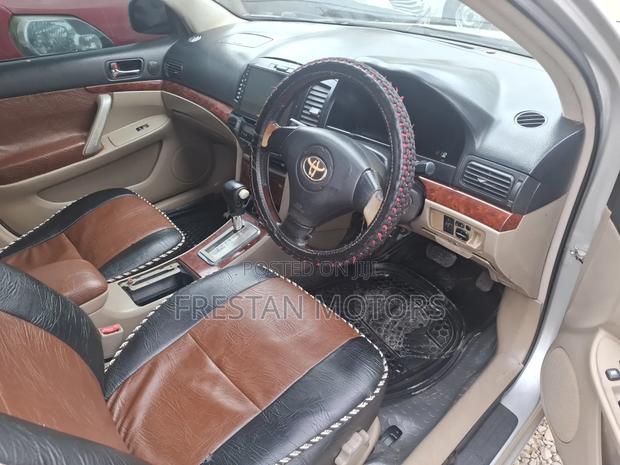 Toyota Premio 2005 Silver