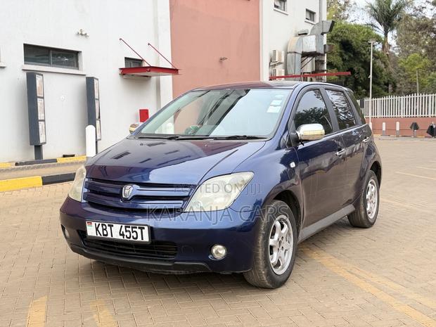 Toyota IST 2005 Blue