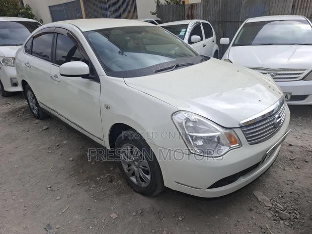 Nissan Bluebird 2012 White