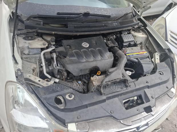 Nissan Bluebird 2012 White