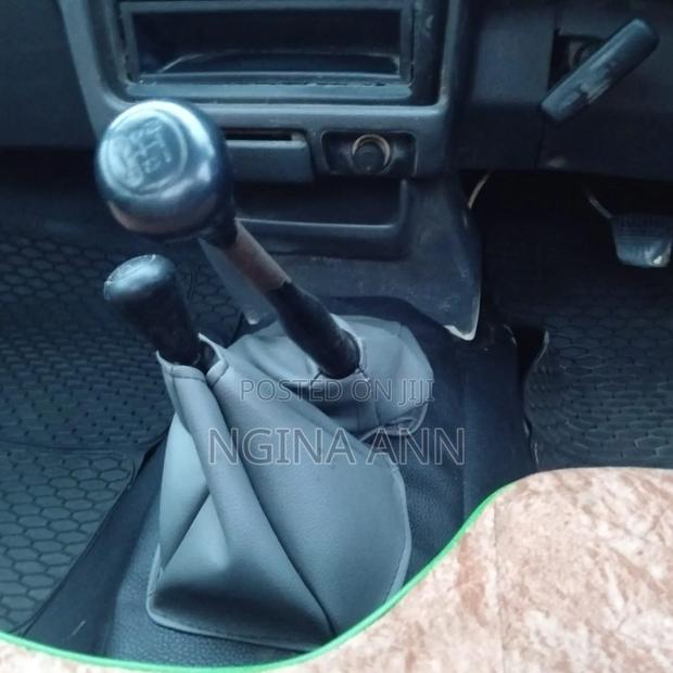Toyota Hilux 1998 Beige