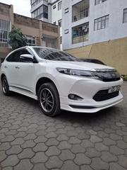 Toyota Harrier 2.0 2017 White for sale
