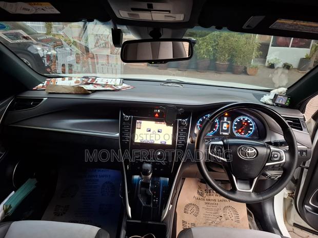 Toyota Harrier 2.0 2017 White