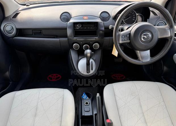 Mazda Demio 2012