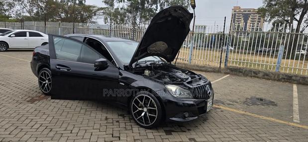Mercedes-Benz E200 2011 Black