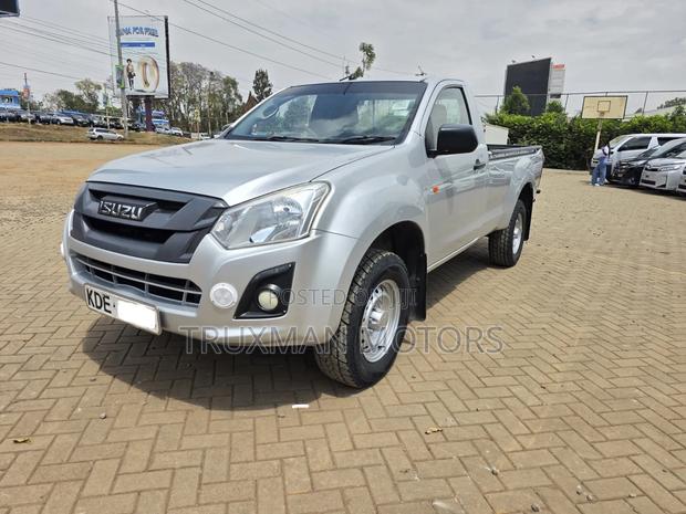 Isuzu D-MAX 2021 Silver