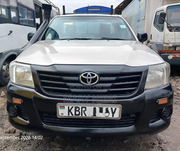 Toyota Hilux 2.5 D-4D SRX 2011 Gray