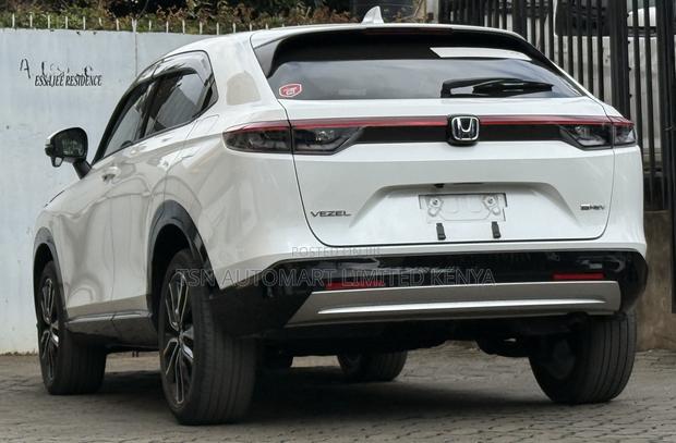 Honda Vezel 1.5 2WD 2021 Pearl