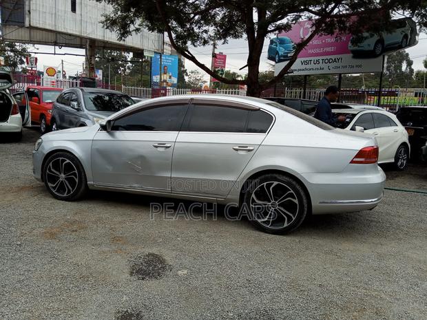 Volkswagen Passat 2012 Silver