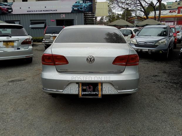 Volkswagen Passat 2012 Silver