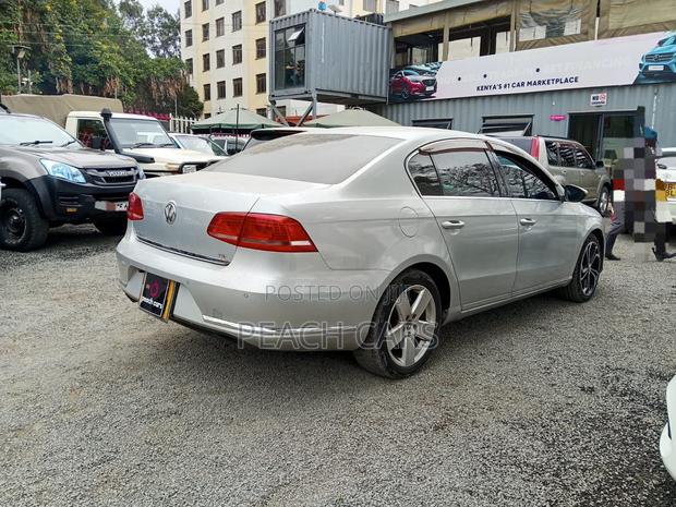 Volkswagen Passat 2012 Silver