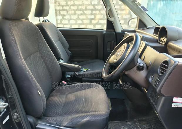 Toyota Spade 2013 Black
