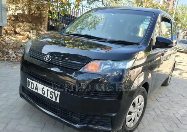 Toyota Spade 2013 Black
