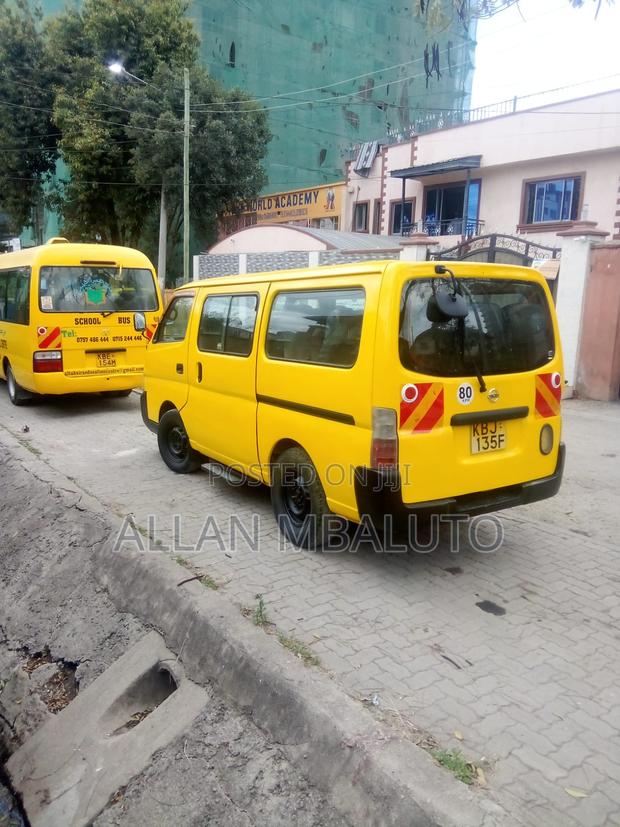 Nissan Caravan 2006 Yellow