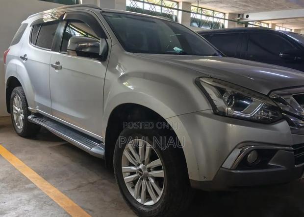 Isuzu MU-X 2020